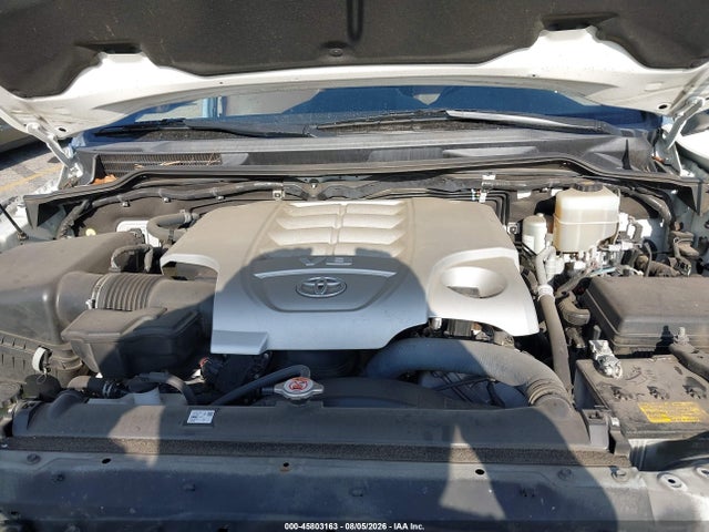 JTMCY7AJ5K4076959 Toyota Land Cruiser V8