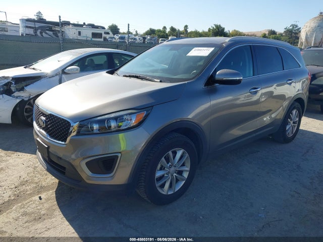 5XYPG4A57HG218373 KIA Sorento 3.3l Lx