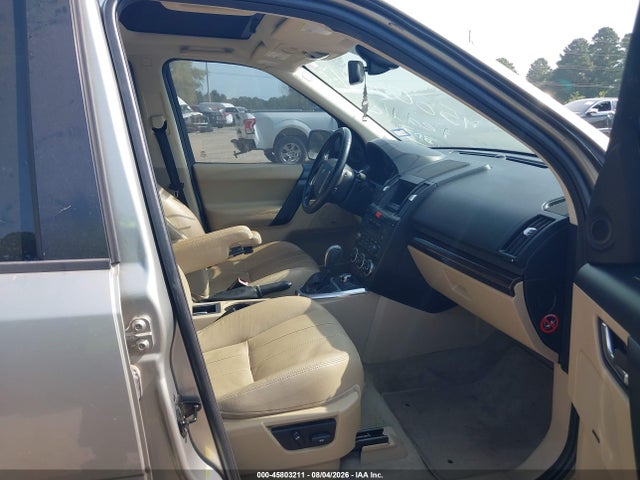 Продаж на аукціоні авто 2011 Land Rover Lr2, vin: SALFR2BN0BH271755, номер лоту: 45803211
