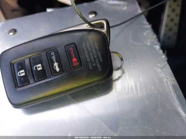 JTHBA1D29G5019102 Lexus IS 200T