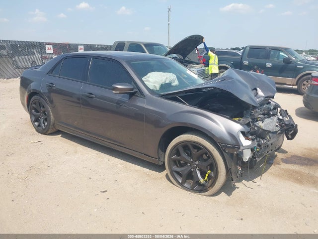 2022 Chrysler 300 Touring L მანქანა იყიდება აუქციონზე, vin: 2C3CCADG1NH116123, აუქციონის ნომერი: 45803253
