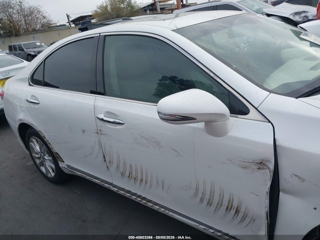 45803266 :رقم المزاد ، JTHBK1EG3B2469703 vin ، 2011 Lexus Es 350 مزاد بيع