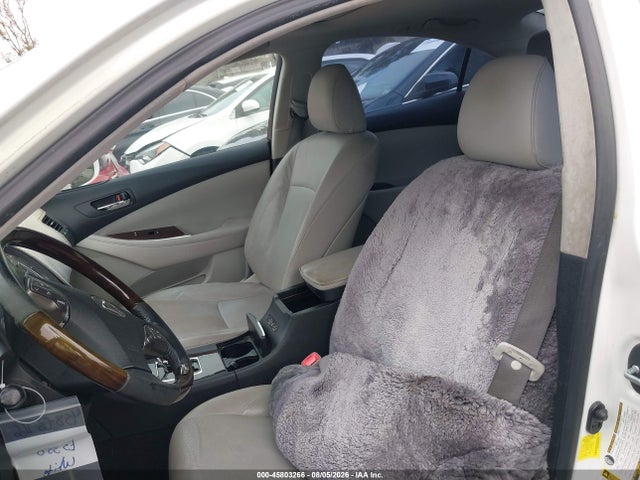 45803266 :رقم المزاد ، JTHBK1EG3B2469703 vin ، 2011 Lexus Es 350 مزاد بيع