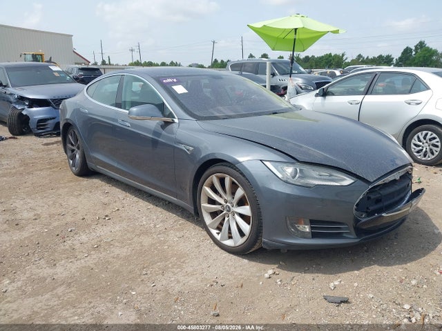 45803277 :رقم المزاد ، 5YJSA1DGXDFP19749 vin ، 2013 Tesla Model S مزاد بيع