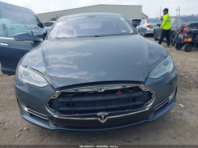 45803277 :رقم المزاد ، 5YJSA1DGXDFP19749 vin ، 2013 Tesla Model S مزاد بيع