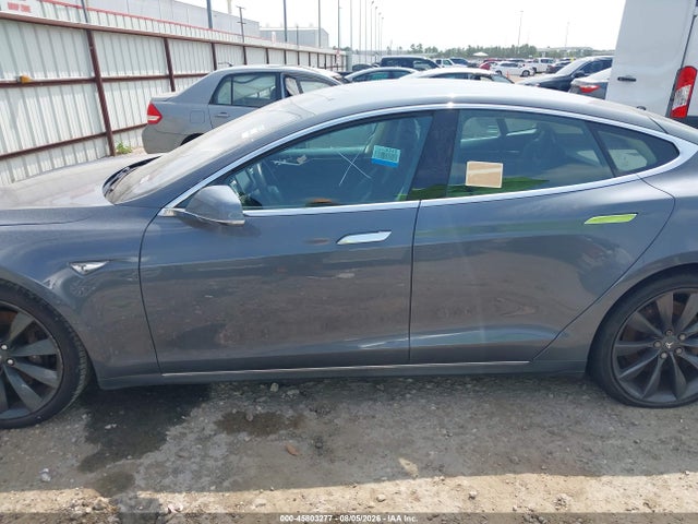 45803277 :رقم المزاد ، 5YJSA1DGXDFP19749 vin ، 2013 Tesla Model S مزاد بيع