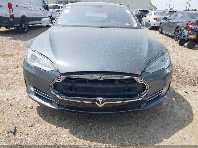 45803277 :رقم المزاد ، 5YJSA1DGXDFP19749 vin ، 2013 Tesla Model S مزاد بيع