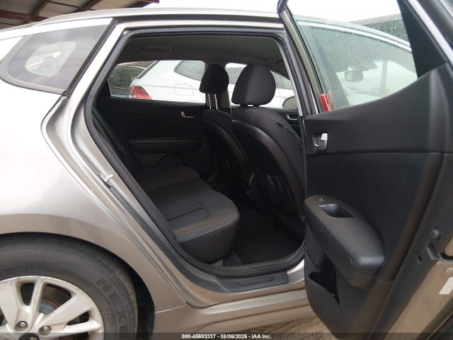 KIA Optima Lx 2016 5XXGT4L37GG027367 Image 8