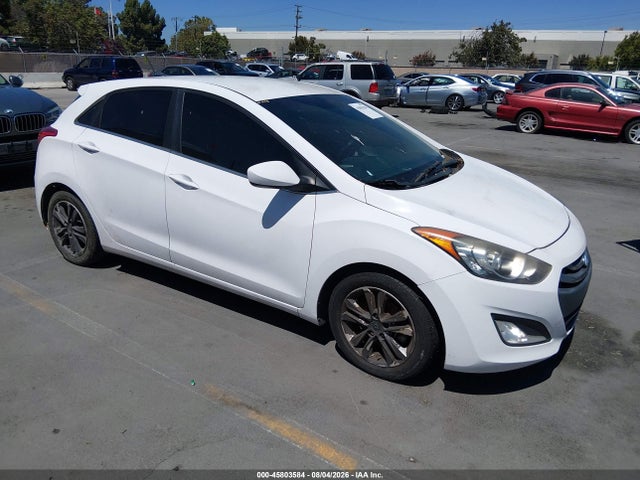 Hyundai ELANTRA GT 2015 KMHD35LH2FU250652 main image