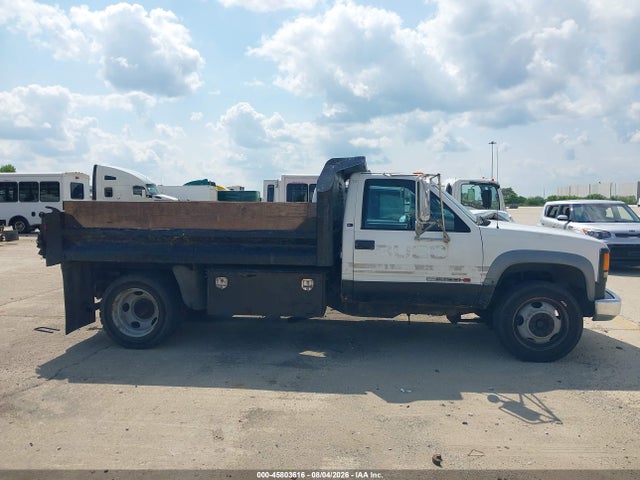 45803616 :رقم المزاد ، 3GDKC34F82M105669 vin ، 2002 Gmc Sierra C3500 Hd Chassis Sl مزاد بيع