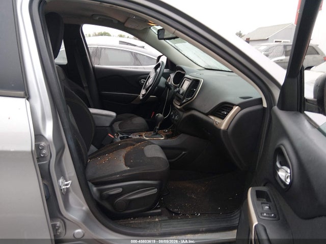 1C4PJMAS0HD221055 Jeep Cherokee Sport