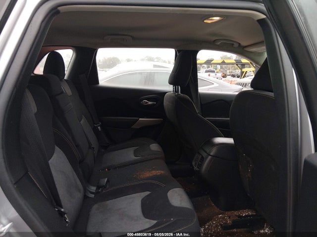 1C4PJMAS0HD221055 Jeep Cherokee Sport