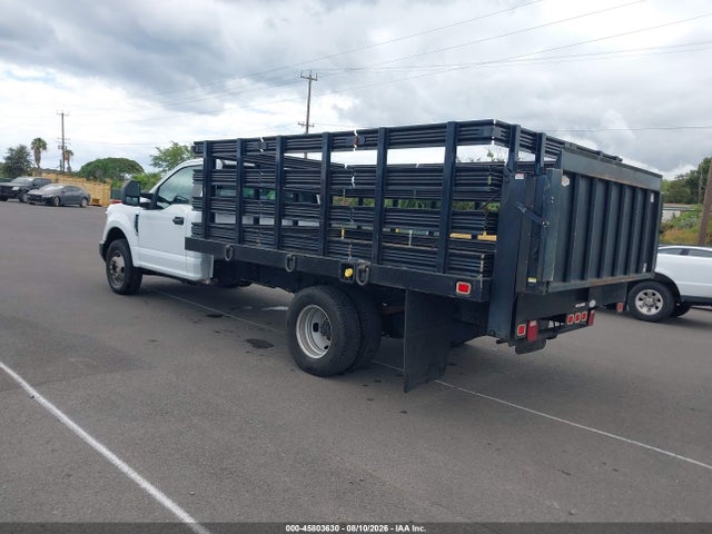 Ford F-350 Chassis Xl 2017 1FDRF3G60HEE51084 Image 3