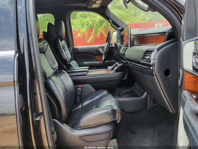45803638 :رقم المزاد ، 5LMJJ2LTXKEL10366 vin ، 2019 Lincoln Navigator Reserve مزاد بيع