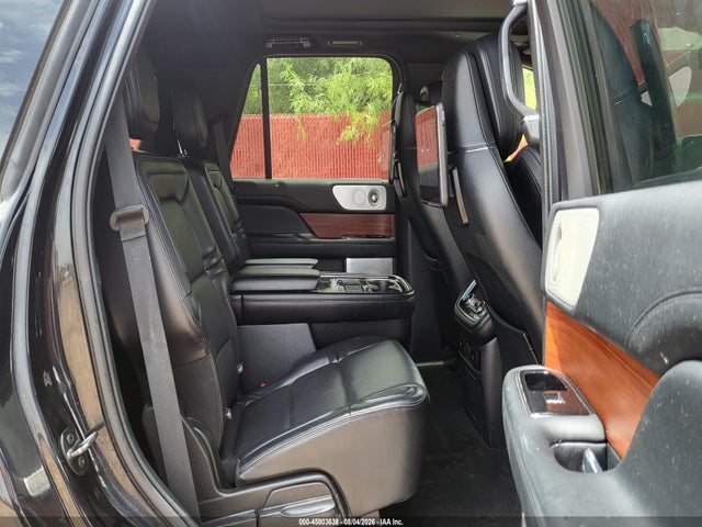 45803638 :رقم المزاد ، 5LMJJ2LTXKEL10366 vin ، 2019 Lincoln Navigator Reserve مزاد بيع