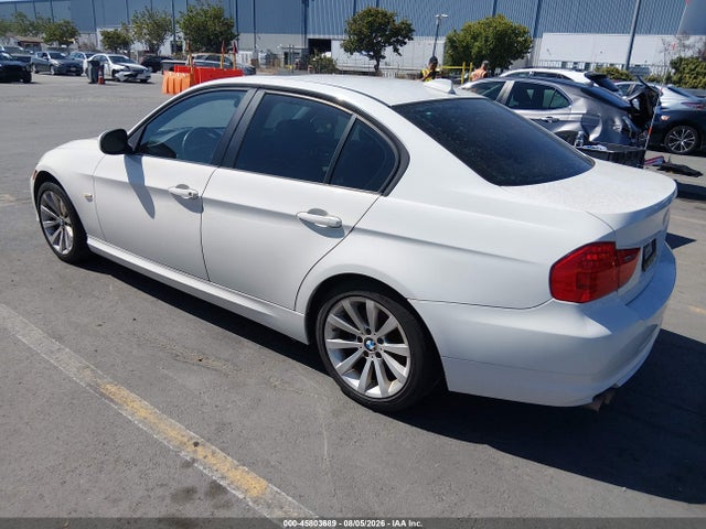 2011 Bmw 328i მანქანა იყიდება აუქციონზე, vin: WBAPH5C58BA448699, აუქციონის ნომერი: 45803689