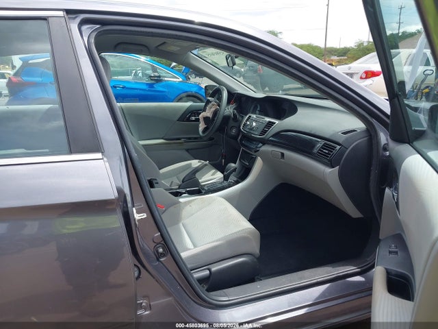 Honda ACCORD LX 2017 1HGCR2F33HA052858 Image 5