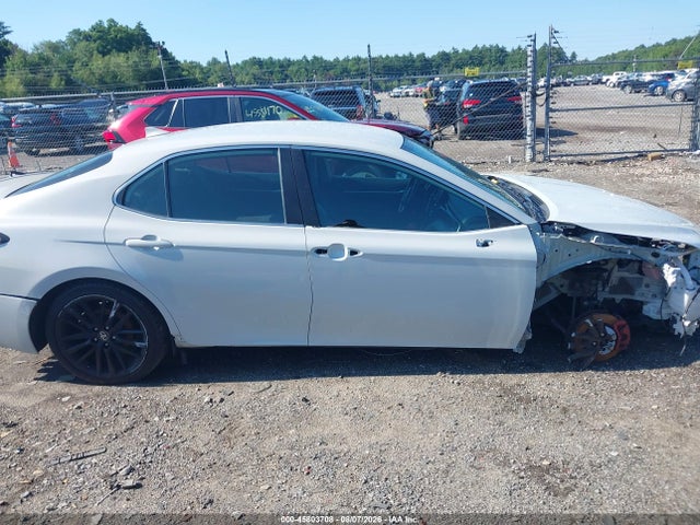 45803708 :رقم المزاد ، 4T1G11AK8NU014841 vin ، 2022 Toyota Camry Se مزاد بيع