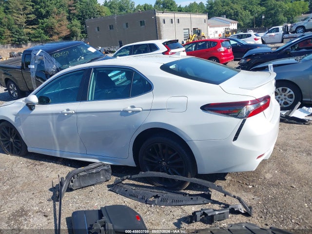 45803708 :رقم المزاد ، 4T1G11AK8NU014841 vin ، 2022 Toyota Camry Se مزاد بيع