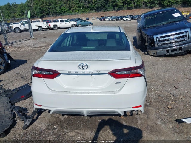 45803708 :رقم المزاد ، 4T1G11AK8NU014841 vin ، 2022 Toyota Camry Se مزاد بيع