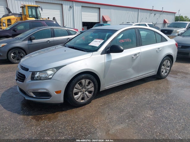 Chevrolet Cruze Ls Auto 2015 1G1PA5SH7F7294338 Image 2