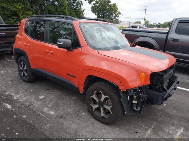ZACNJBC13LPL97945 Jeep Renegade Trailhawk 4x4