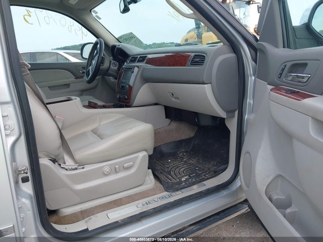 45803873 :رقم المزاد ، 1GNSKCE0XDR252781 vin ، 2013 Chevrolet Tahoe Ltz مزاد بيع