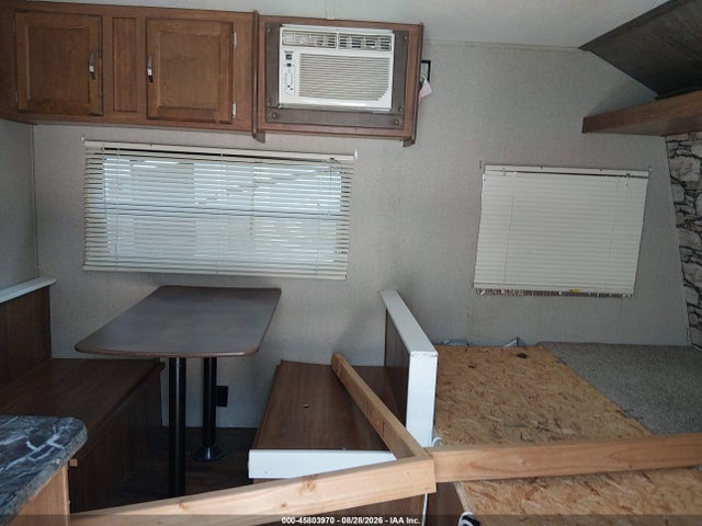 Продажа на аукционе авто 2017 Keystone Rv Summerland Mini 1800bh Travel Trailer, vin: 4YDT1801XHW152844, номер лота: 45803970