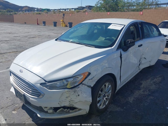 Ford FUSION S 2017 3FA6P0G74HR368417 Image 2