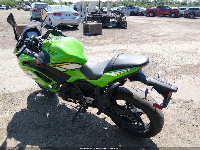45804174 :رقم المزاد ، ML5EXEP15SDAF8347 vin ، 2025 Kawasaki Ex650 P مزاد بيع