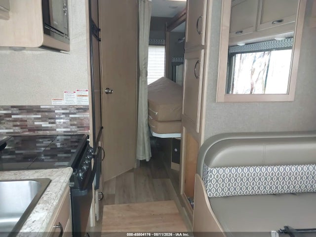 Thor E-350 Freedom Lite 2017 1FDWE3FS9HDC70270 Image 8