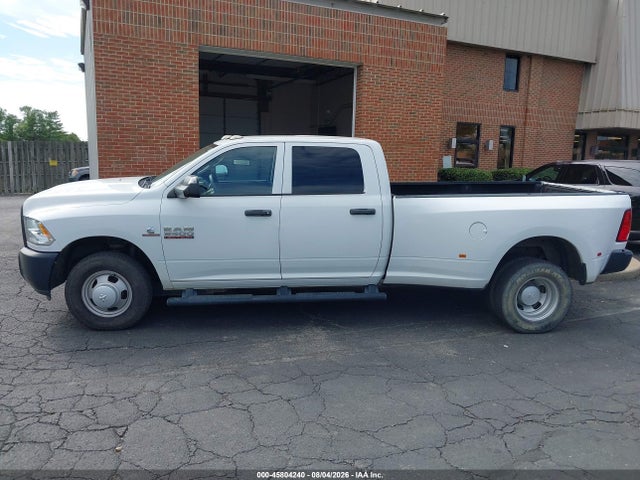 45804240 :رقم المزاد ، 3C63RPGL1JG143667 vin ، 2018 Ram 3500 Tradesman  4x2 8' Box مزاد بيع