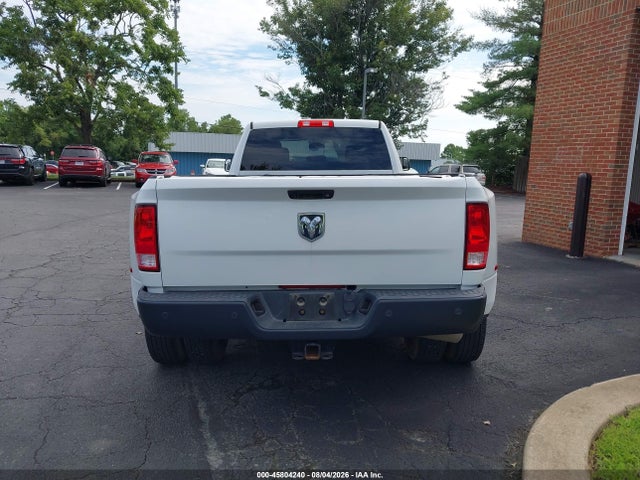 45804240 :رقم المزاد ، 3C63RPGL1JG143667 vin ، 2018 Ram 3500 Tradesman  4x2 8' Box مزاد بيع