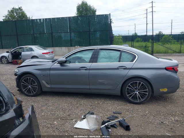 2023 Bmw 530e Xdrive მანქანა იყიდება აუქციონზე, vin: WBA33AG00PCL27018, აუქციონის ნომერი: 45804242