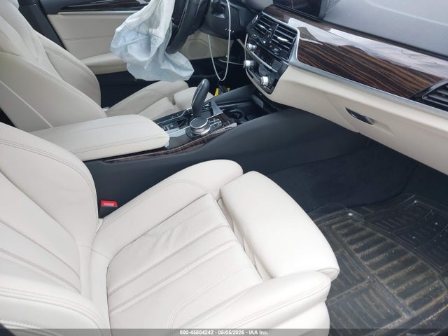 2023 Bmw 530e Xdrive მანქანა იყიდება აუქციონზე, vin: WBA33AG00PCL27018, აუქციონის ნომერი: 45804242