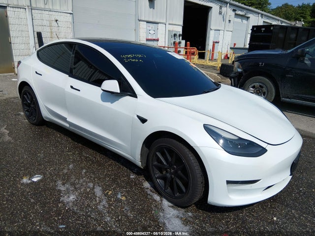 2021 Tesla Model 3 Standard Range Plus Rear-wheel Drive მანქანა იყიდება აუქციონზე, vin: 5YJ3E1EAXMF947690, აუქციონის ნომერი: 45804327