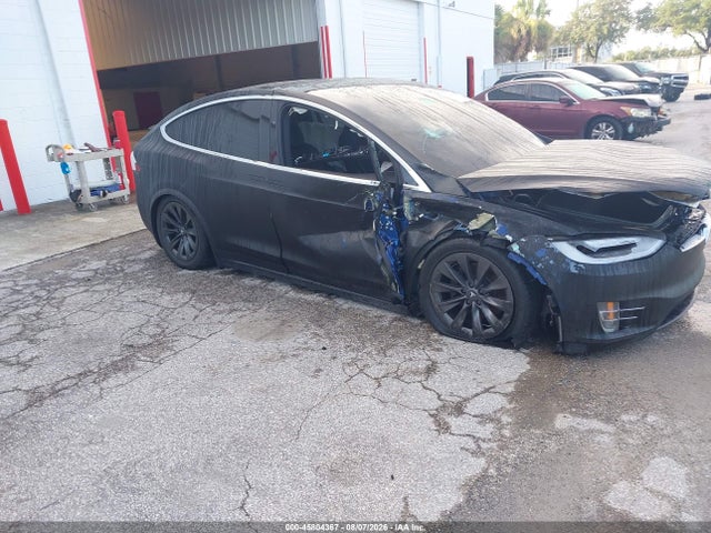 Tesla Model X 100d/75d/90d 2017 5YJXCDE23HF059693 main image