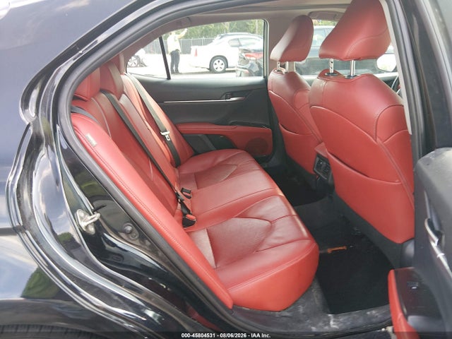 45804531 :رقم المزاد ، 4T1B61HK0KU781564 vin ، 2019 Toyota Camry Xse مزاد بيع