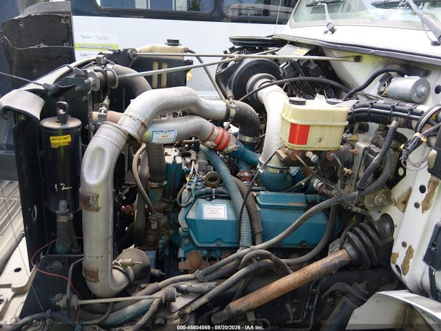 45804569 :رقم المزاد ، 1HTSCABMXTH301924 vin ، 1996 International 4000 4700 مزاد بيع