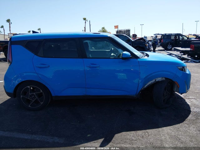 2023 Kia Soul Ex მანქანა იყიდება აუქციონზე, vin: KNDJ33AU1P7196627, აუქციონის ნომერი: 45804600