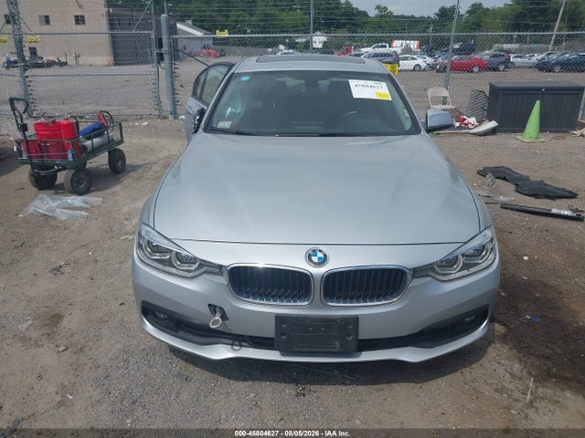 BMW 320i Xdrive 2018 WBA8A3C58JA489460 Image 12