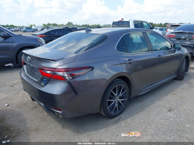 45804663 :رقم المزاد ، 4T1G11BK0MU036989 vin ، 2021 Toyota Camry Se Awd مزاد بيع