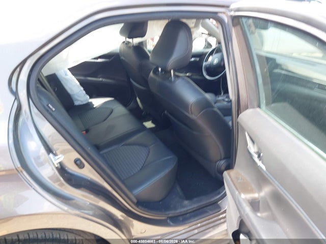 45804663 :رقم المزاد ، 4T1G11BK0MU036989 vin ، 2021 Toyota Camry Se Awd مزاد بيع