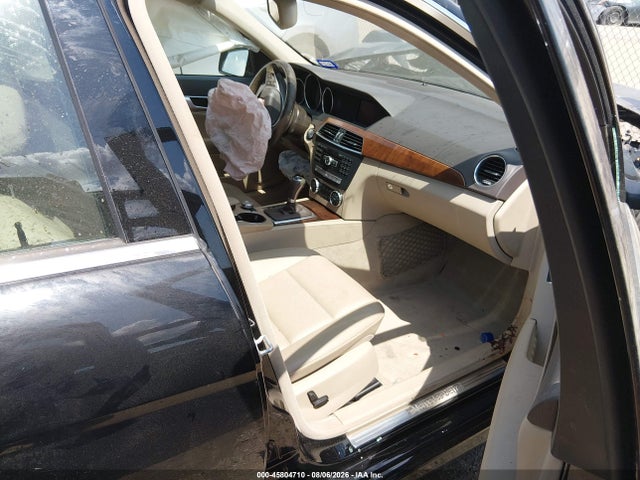 2014 Mercedes-benz C 250 Sport მანქანა იყიდება აუქციონზე, vin: WDDGF4HB0EA955480, აუქციონის ნომერი: 45804710