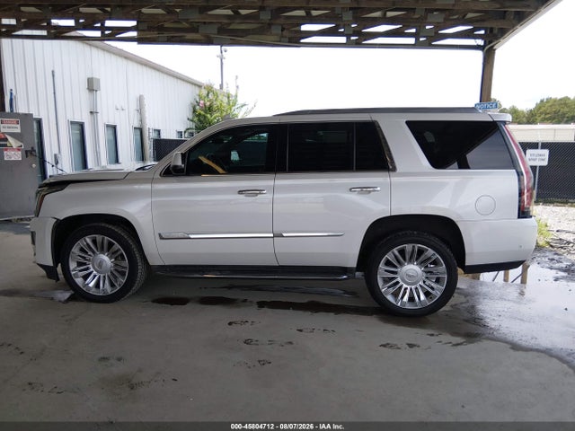 45804712 :رقم المزاد ، 1GYS3BKJ9HR349466 vin ، 2017 Cadillac Escalade Luxury مزاد بيع