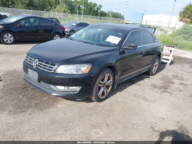 2014 Volkswagen Passat 1.8t Sel Premium მანქანა იყიდება აუქციონზე, vin: 1VWCS7A36EC015081, აუქციონის ნომერი: 45804720