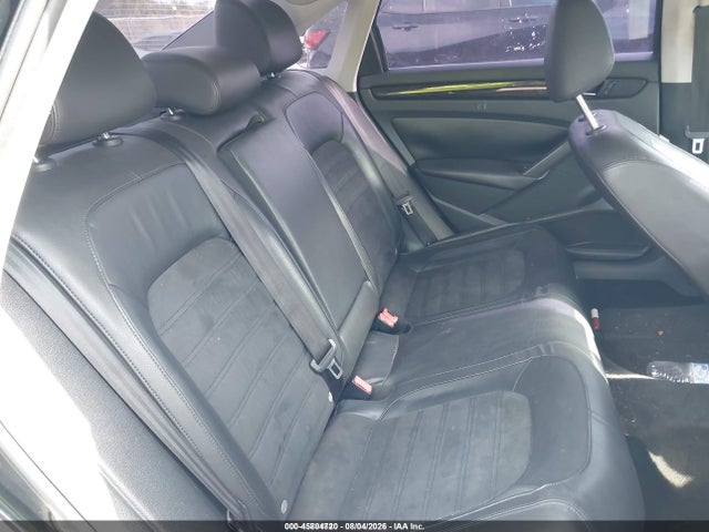 2014 Volkswagen Passat 1.8t Sel Premium მანქანა იყიდება აუქციონზე, vin: 1VWCS7A36EC015081, აუქციონის ნომერი: 45804720