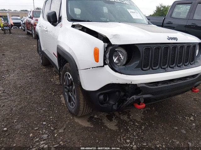 45804723 :رقم المزاد ، ZACCJBCT6GPC92012 vin ، 2016 Jeep Renegade Trailhawk مزاد بيع