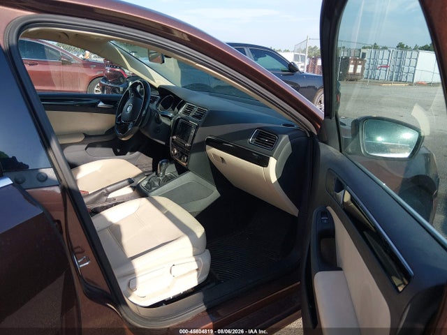 45804819 :رقم المزاد ، 3VWL17AJ7HM217349 vin ، 2017 Volkswagen Jetta 1.8t Sel مزاد بيع