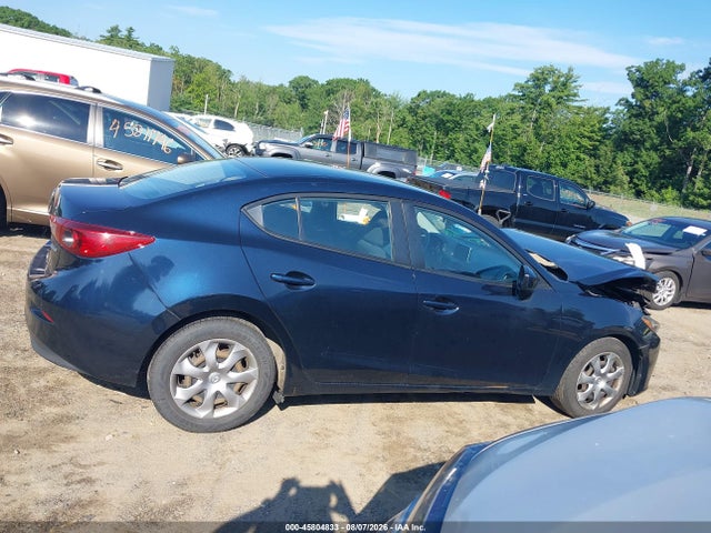JM1BM1T79G1292067 Mazda Mazda3 I Sport